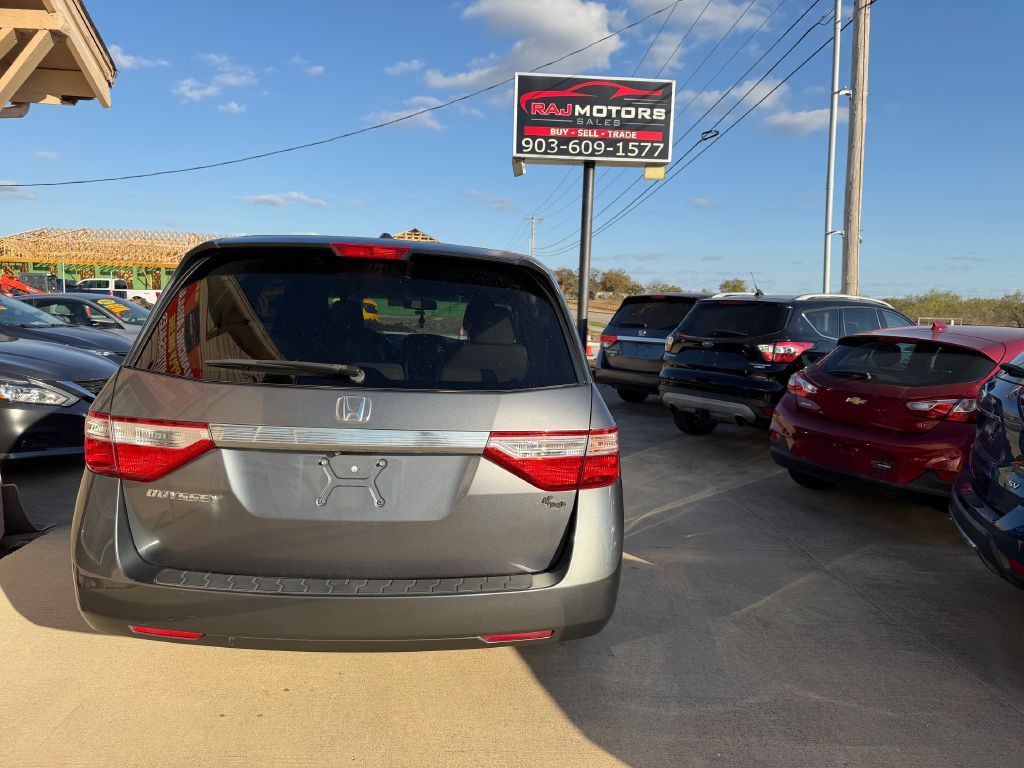 2011 Honda Odyssey Image 12