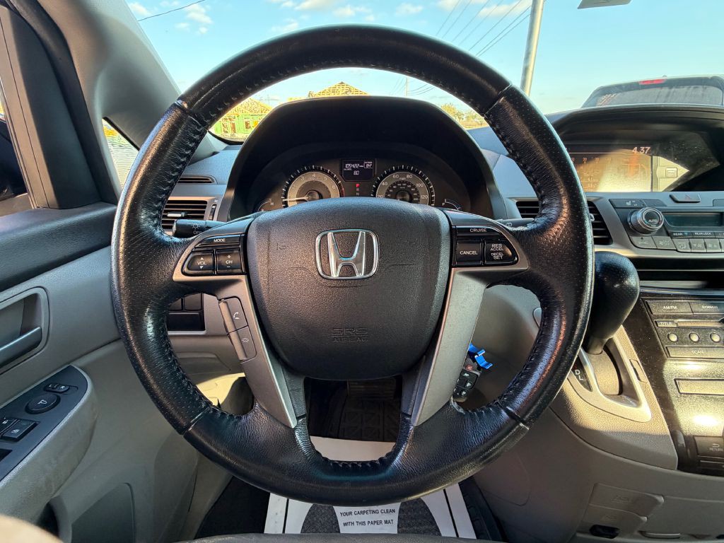 2011 Honda Odyssey Image 17