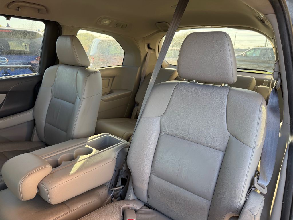 2011 Honda Odyssey Image 28