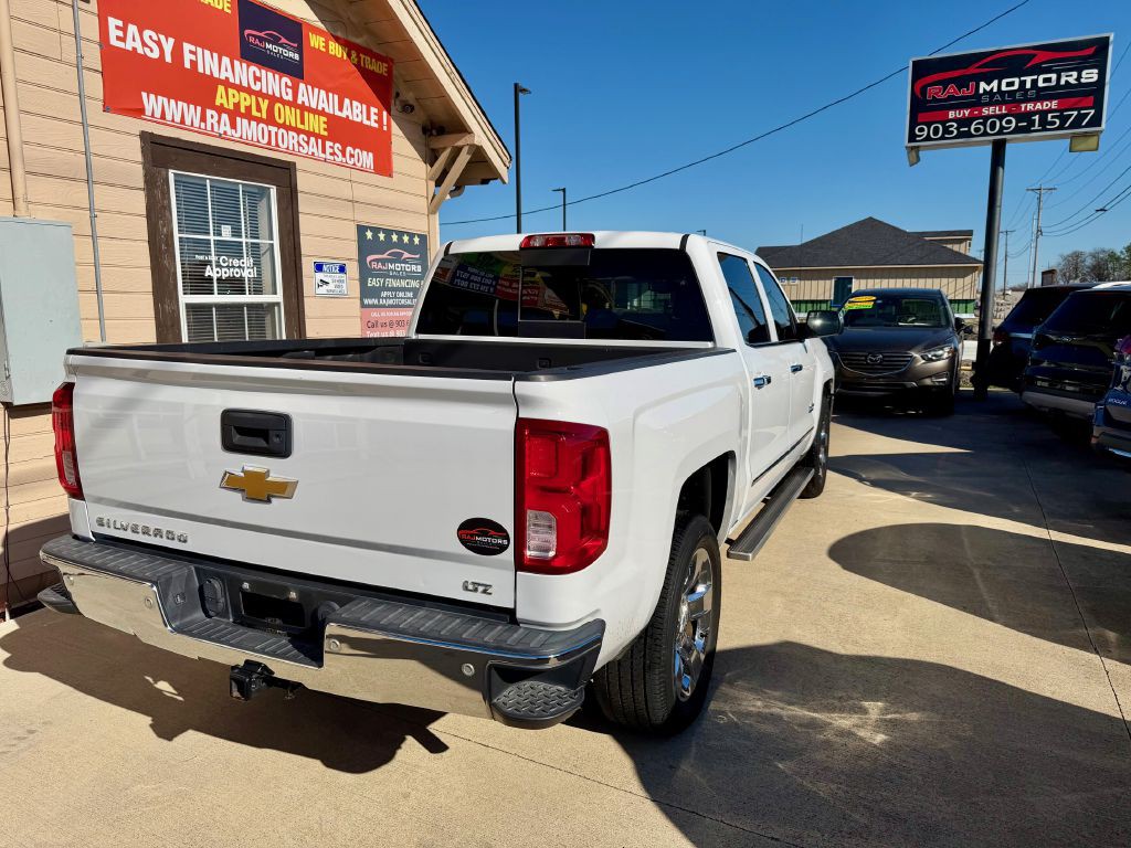 2017 Chevrolet Silverado 1500 Image 12