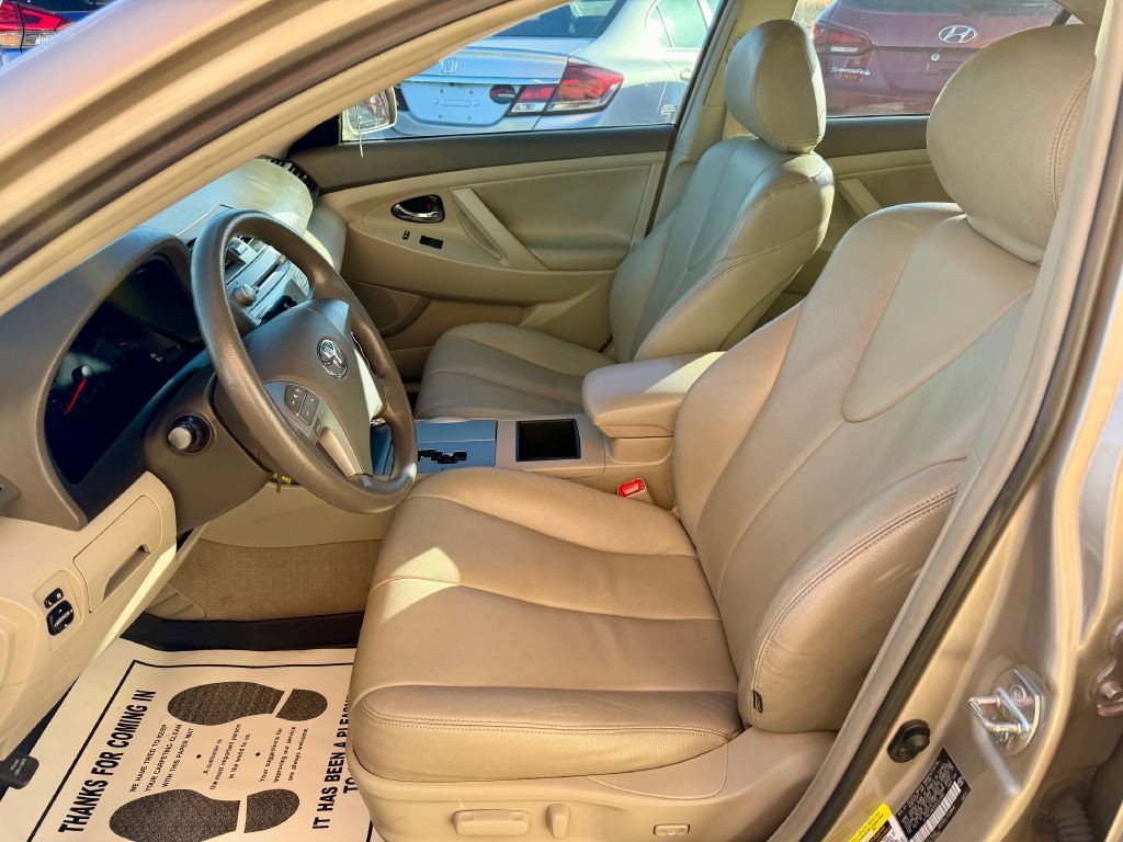 2009 Toyota Camry Image 14