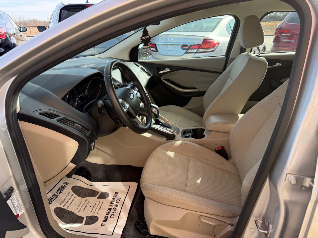 2012 Ford Focus Image 15