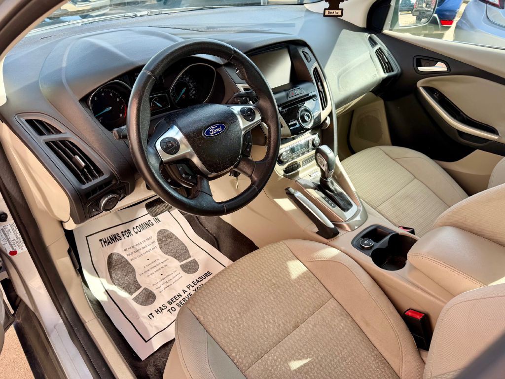 2012 Ford Focus Image 16