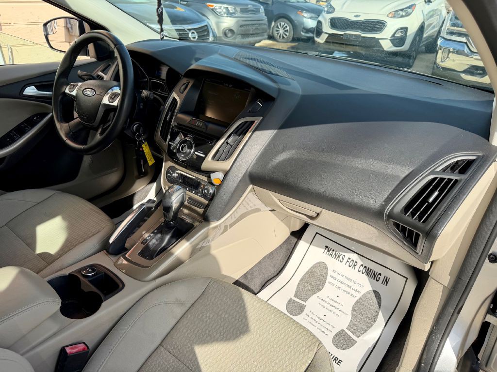 2012 Ford Focus Image 21