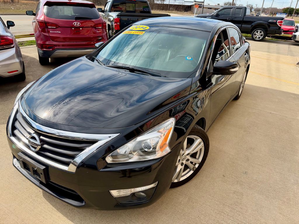 2014 Nissan Altima Image 3