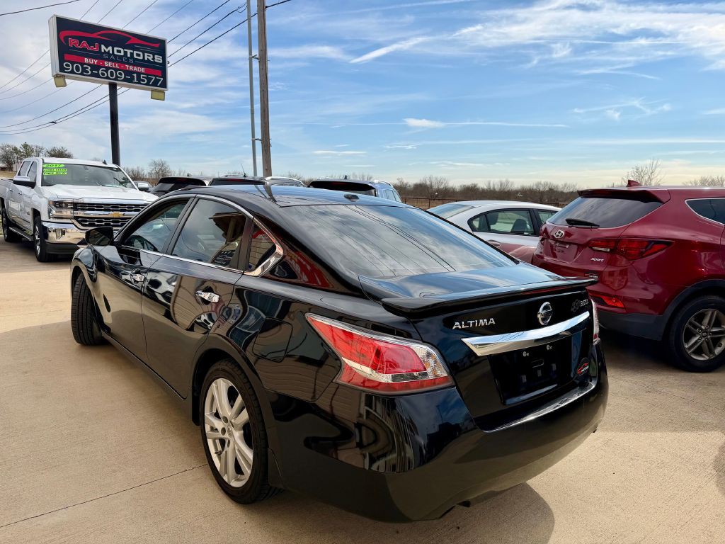 2014 Nissan Altima Image 14