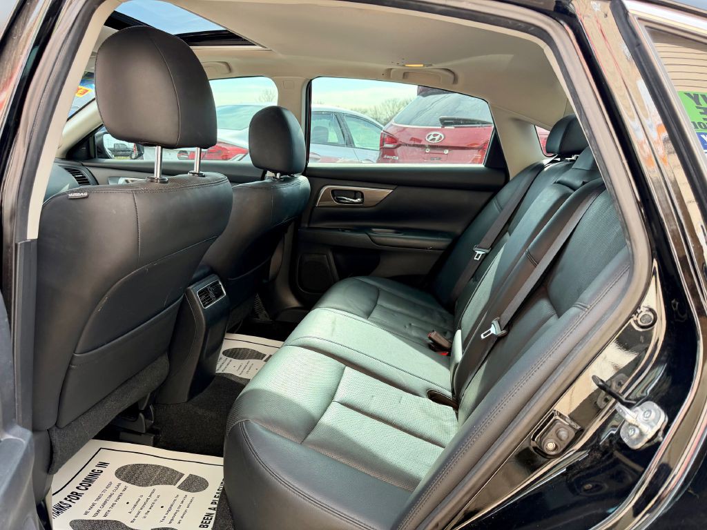 2014 Nissan Altima Image 24