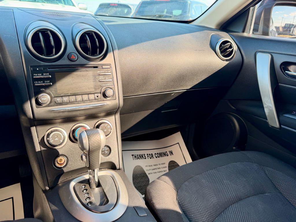 2015 Nissan Rogue Image 26