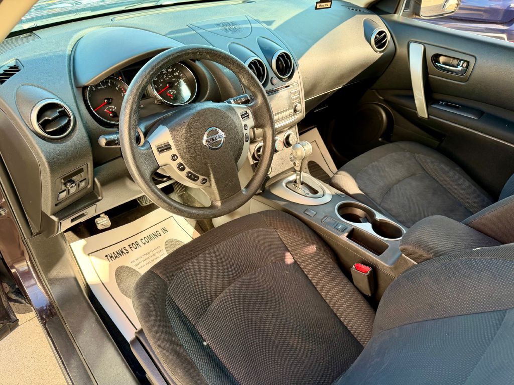 2015 Nissan Rogue Image 16