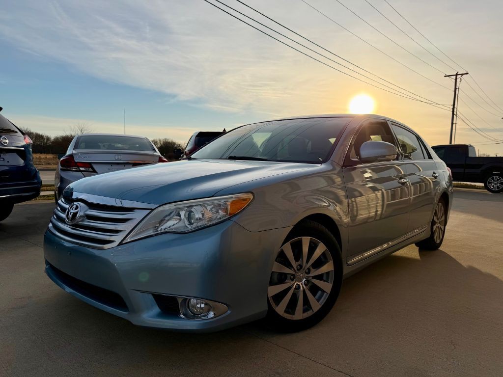 2012 Toyota Avalon Image 2