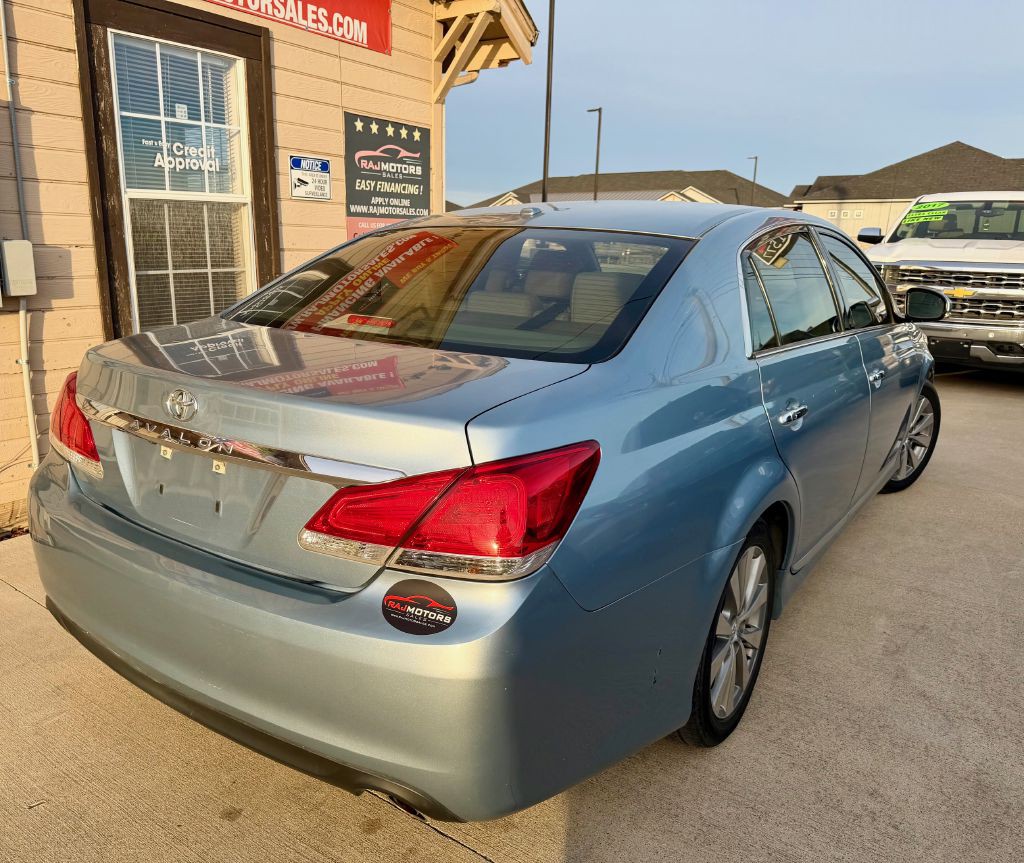 2012 Toyota Avalon Image 10