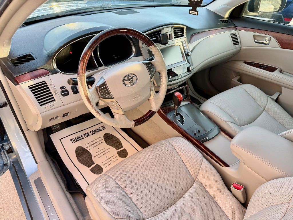 2012 Toyota Avalon Image 14