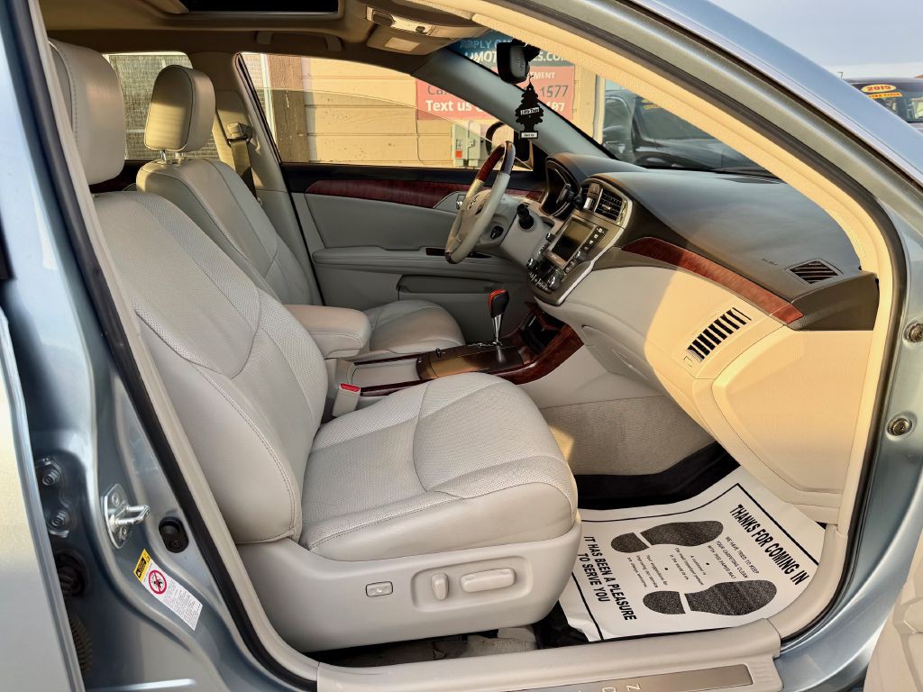 2012 Toyota Avalon Image 19