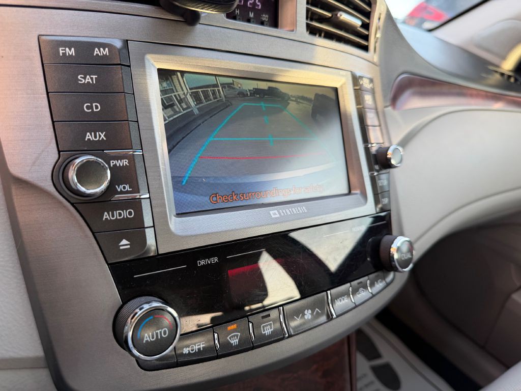 2012 Toyota Avalon Image 24