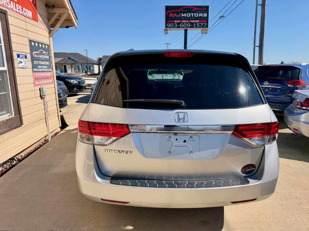 2015 Honda Odyssey Image 12