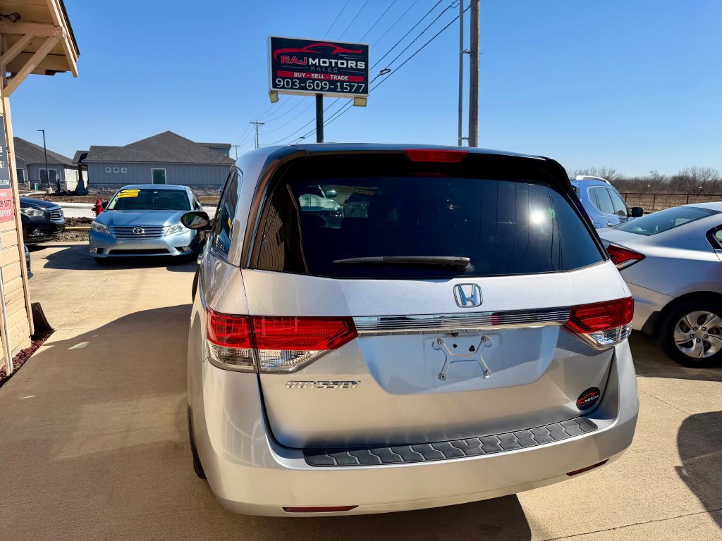 2015 Honda Odyssey Image 13
