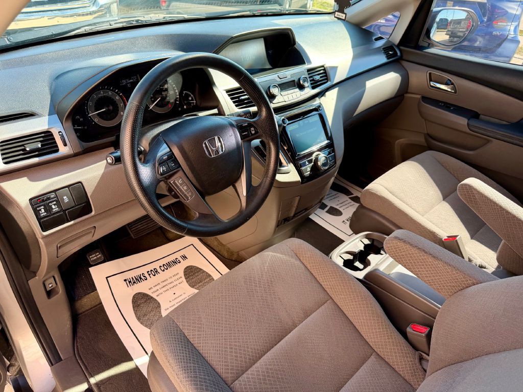 2015 Honda Odyssey Image 20