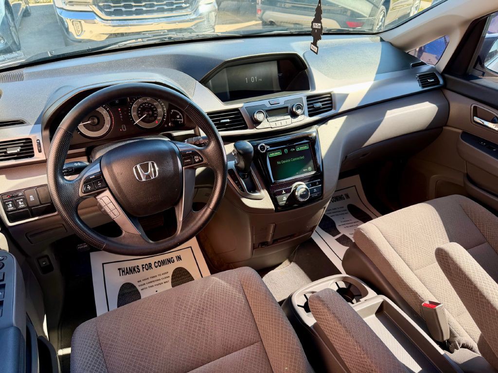 2015 Honda Odyssey Image 24