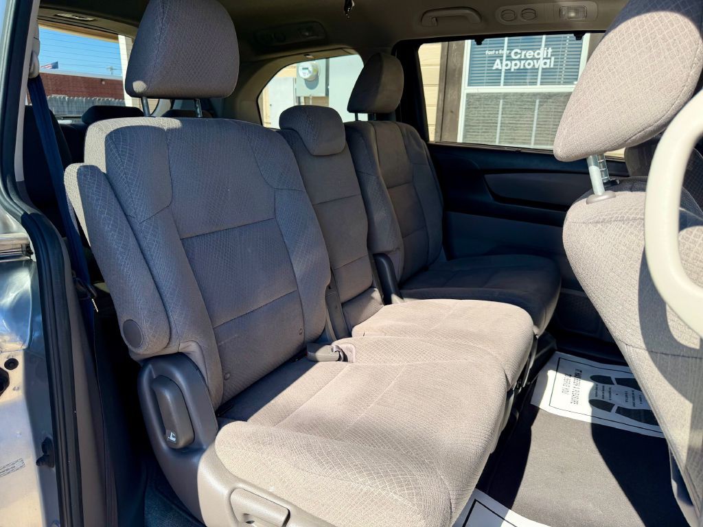 2015 Honda Odyssey Image 28