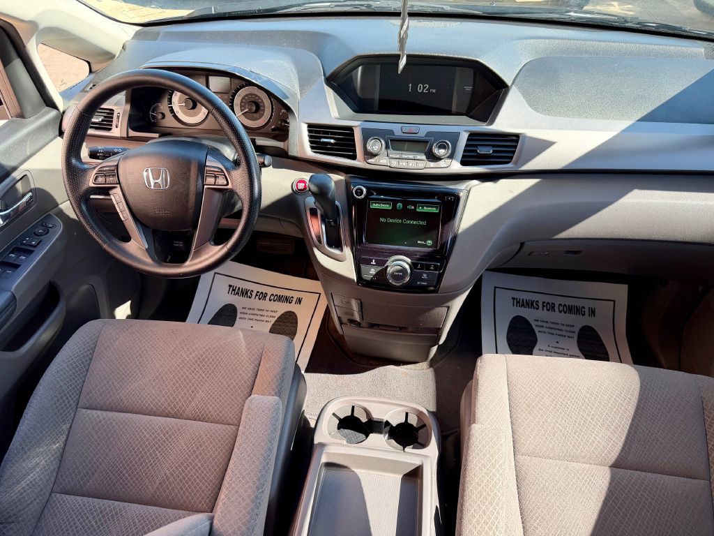 2015 Honda Odyssey Image 30