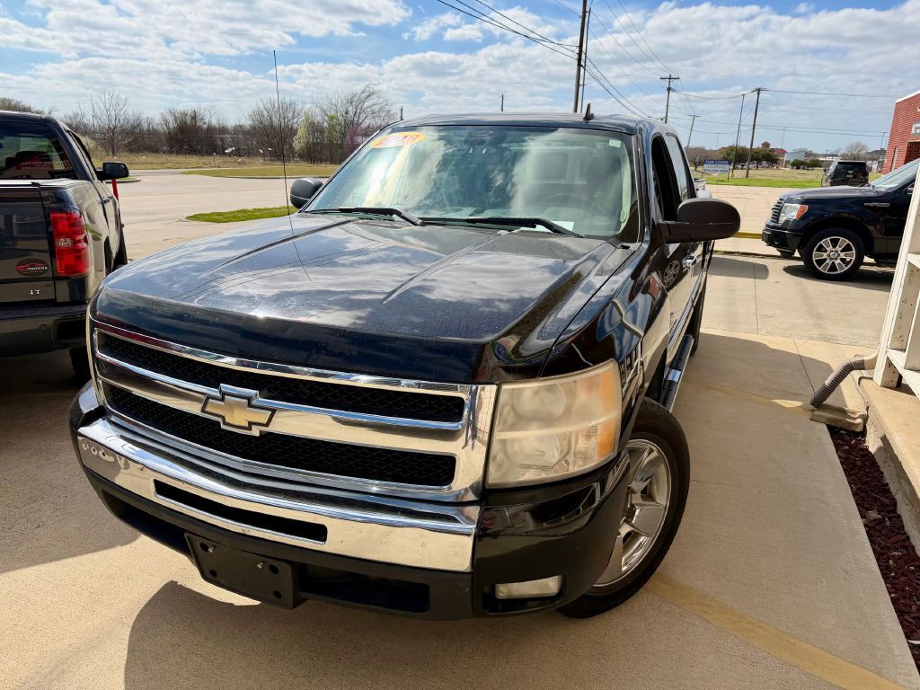 2010 Chevrolet Silverado 1500 Image 2