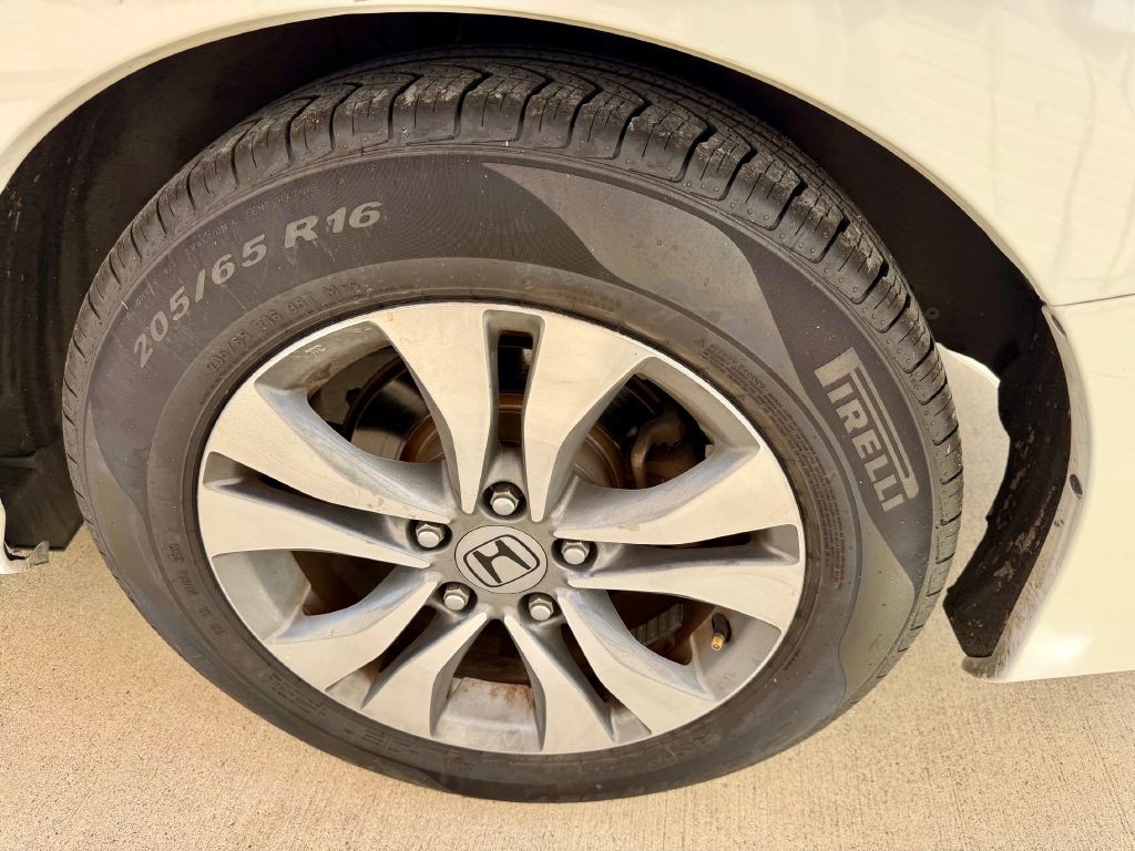 2014 Honda Accord Image 35