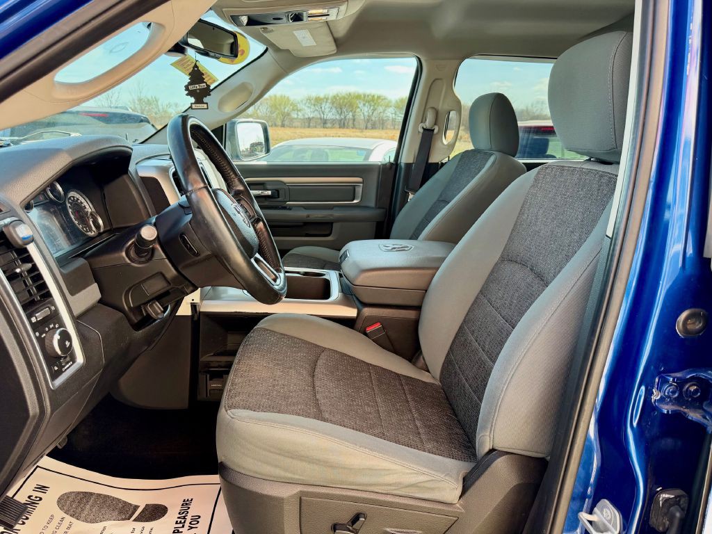 2015 RAM 1500 Image 23