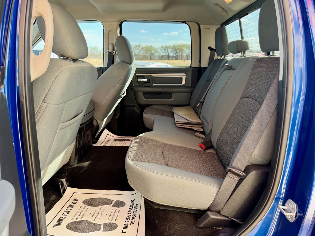 2015 RAM 1500 Image 28