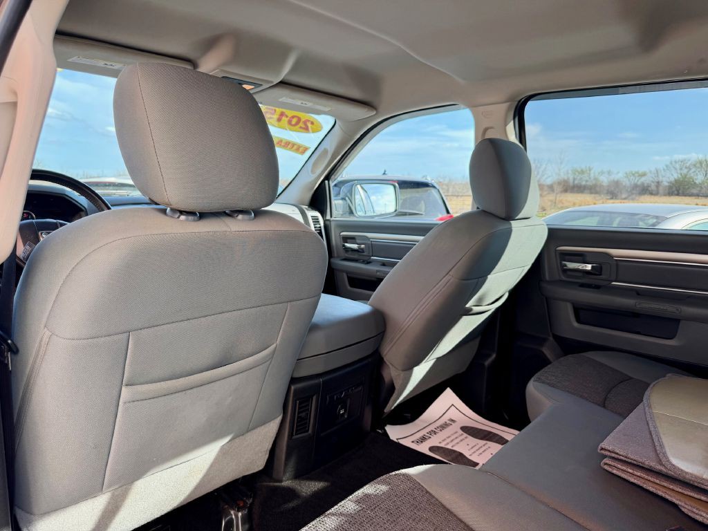 2015 RAM 1500 Image 29