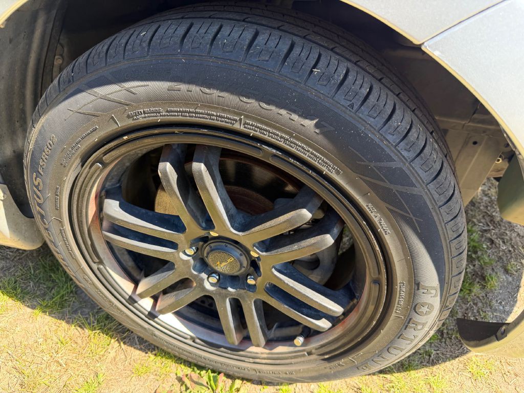 2006 Mitsubishi Eclipse Image 24