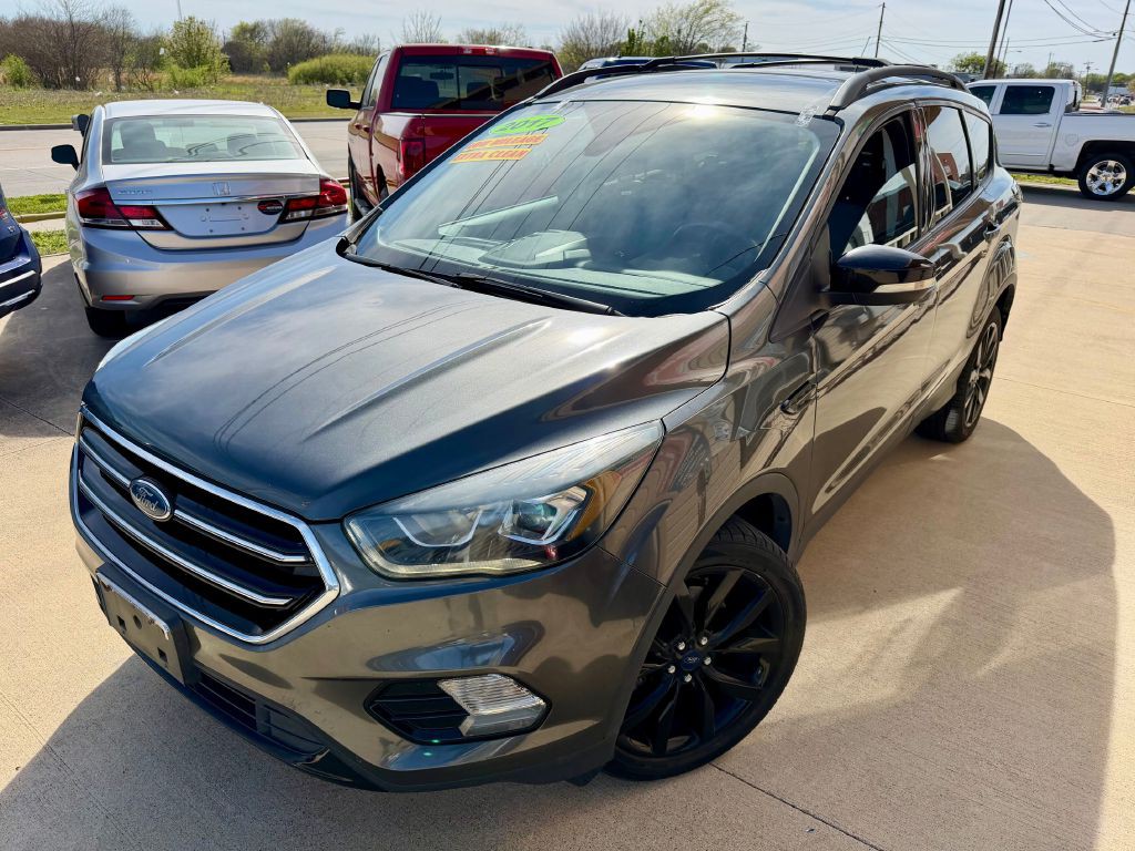 2017 Ford Escape Image 1
