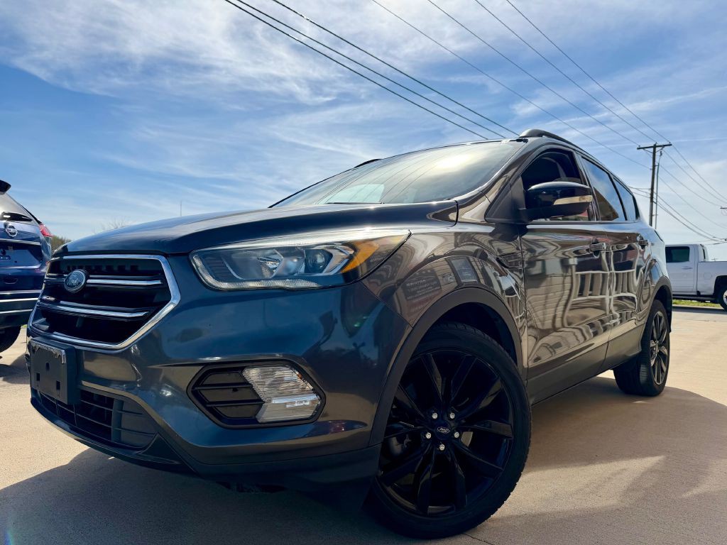2017 Ford Escape Image 2