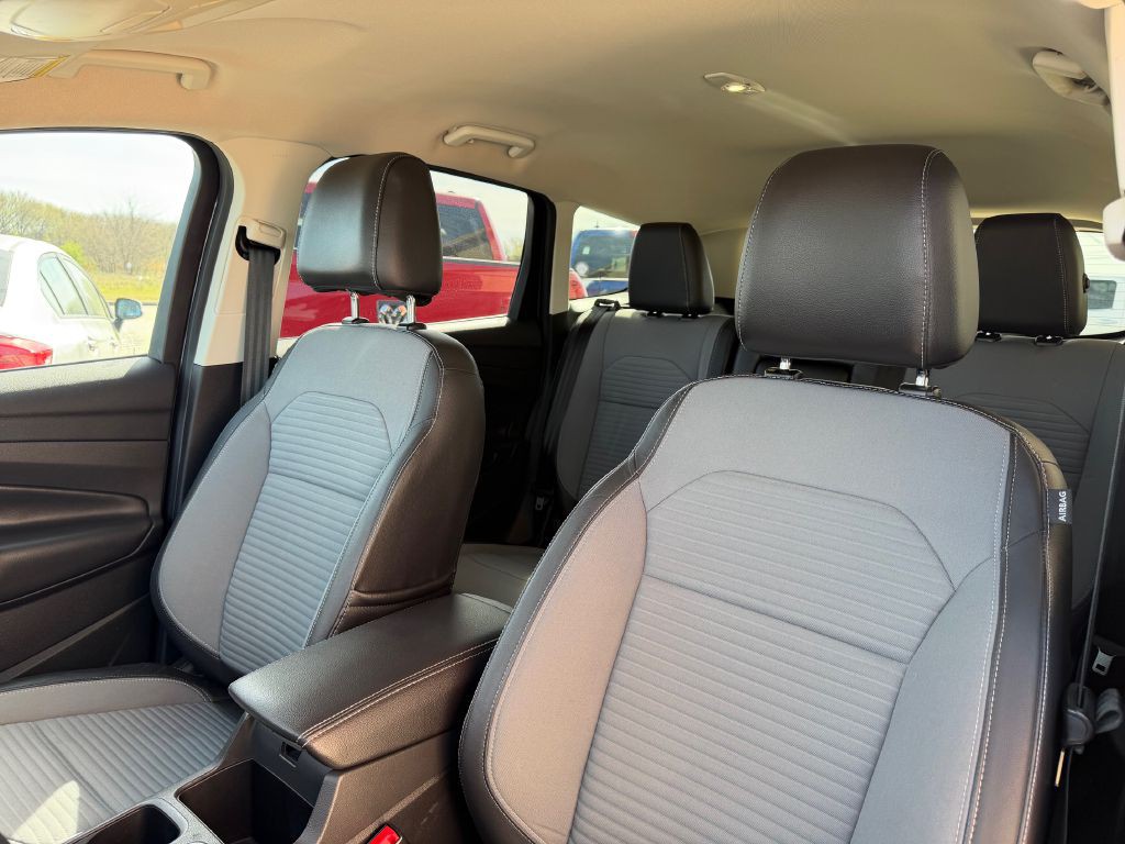 2017 Ford Escape Image 17