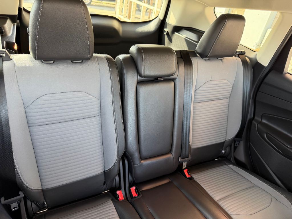 2017 Ford Escape Image 25