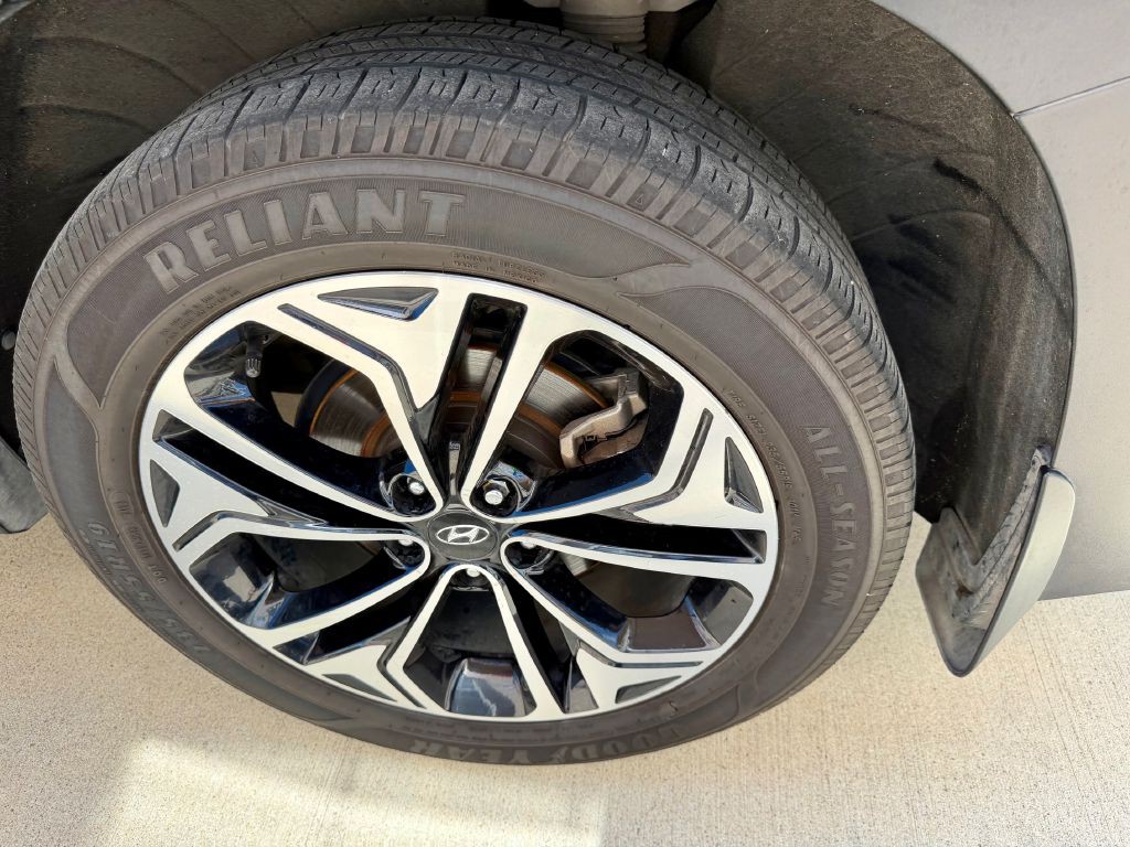 2019 Hyundai Santa Fe Image 41