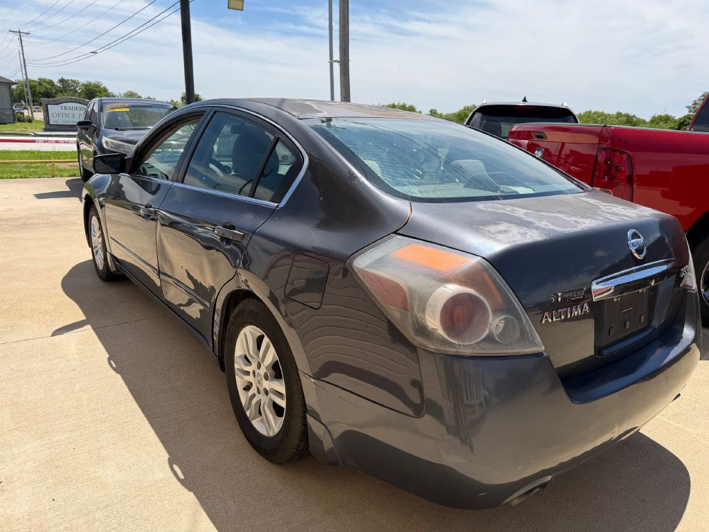 2012 Nissan Altima Image 9