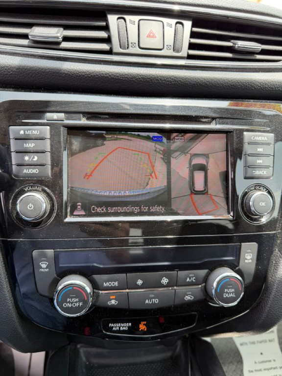 2018 Nissan Rogue Image 23