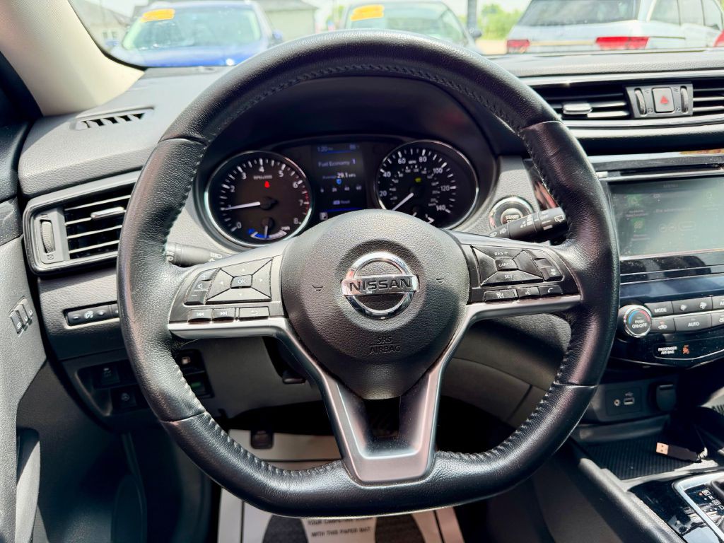 2018 Nissan Rogue Image 22