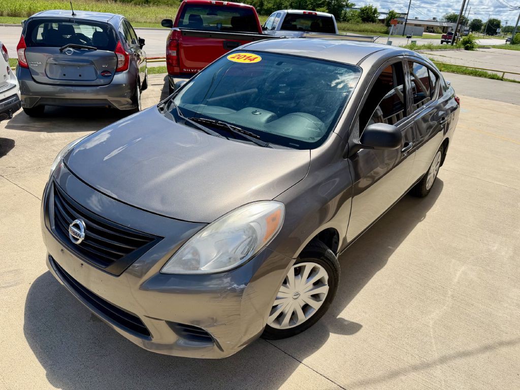 2014 Nissan Versa Image 1