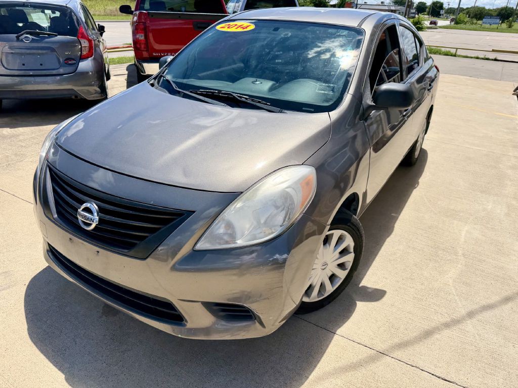 2014 Nissan Versa Image 4