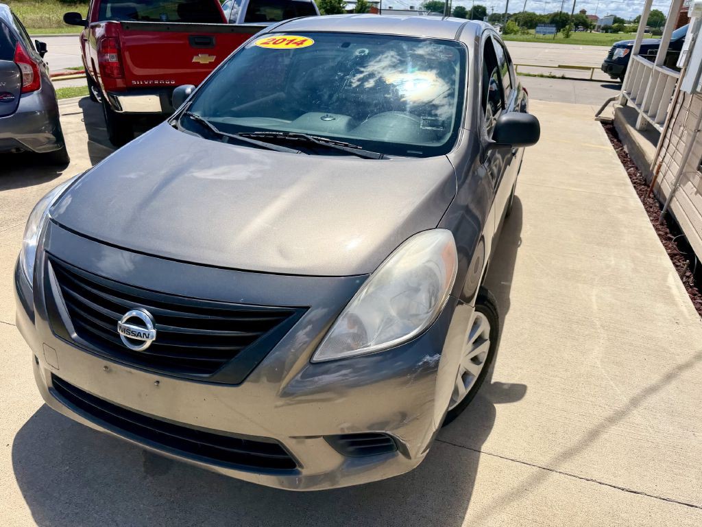 2014 Nissan Versa Image 5