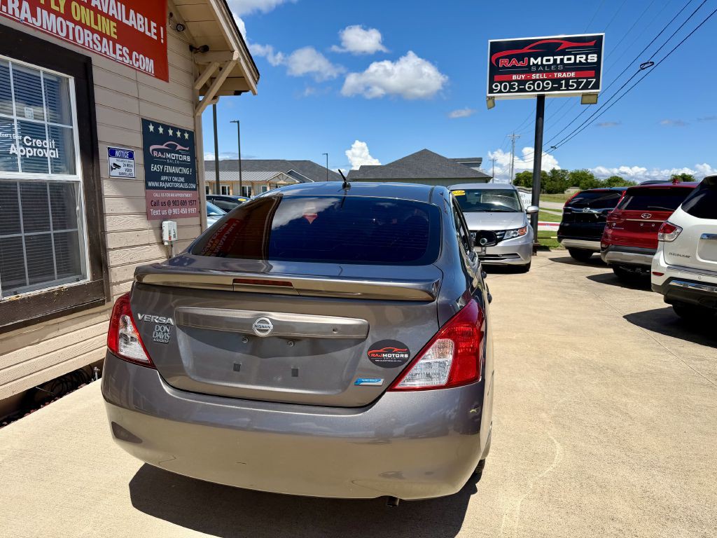 2014 Nissan Versa Image 14