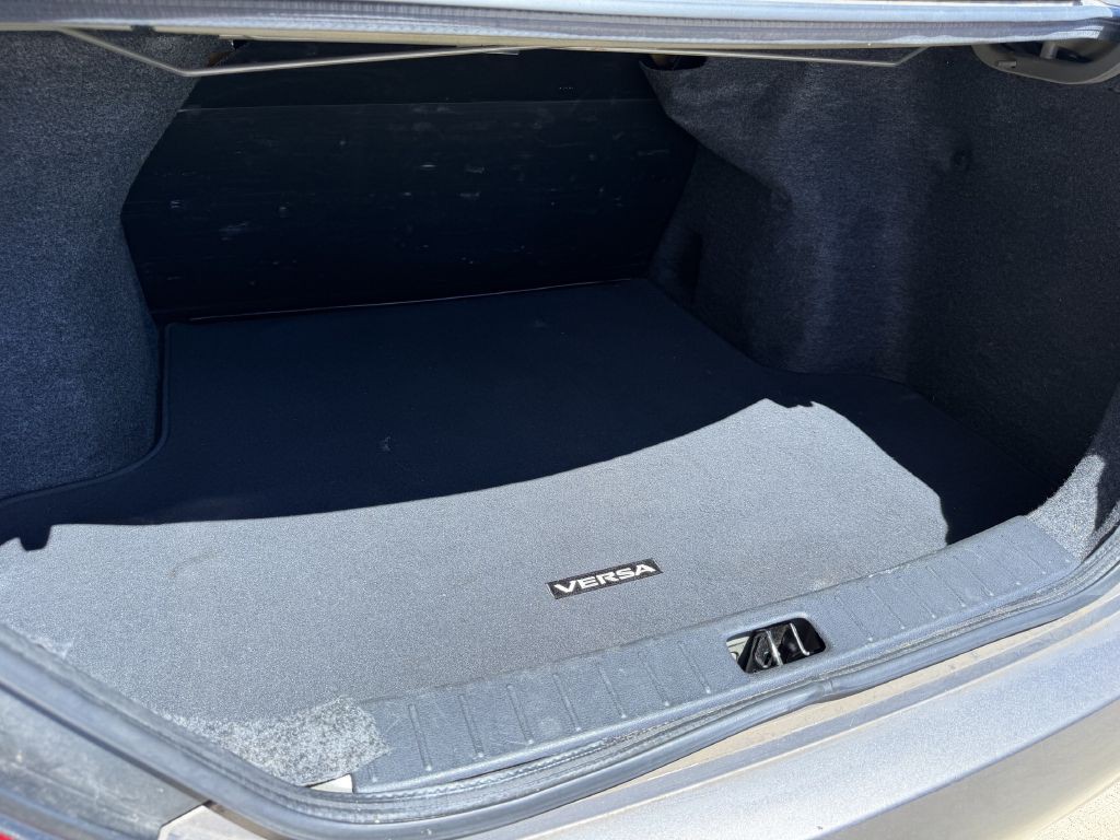 2014 Nissan Versa Image 29