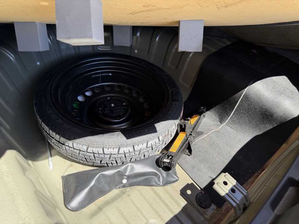 2014 Nissan Versa Image 30