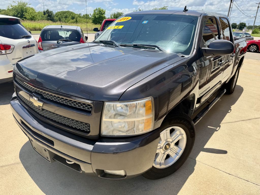 2011 Chevrolet Silverado 1500 Image 3