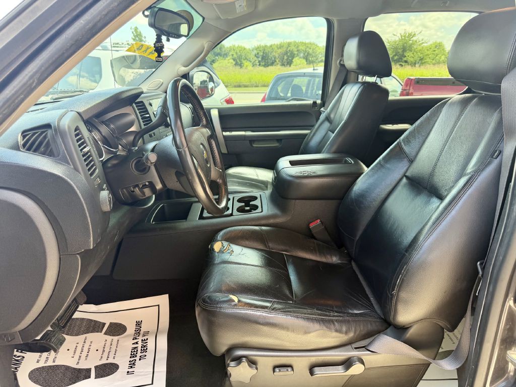 2011 Chevrolet Silverado 1500 Image 17