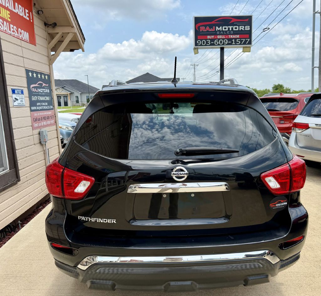 2017 Nissan Pathfinder Image 14
