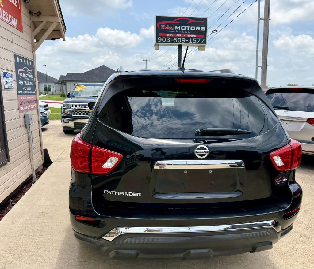 2017 Nissan Pathfinder Image 15