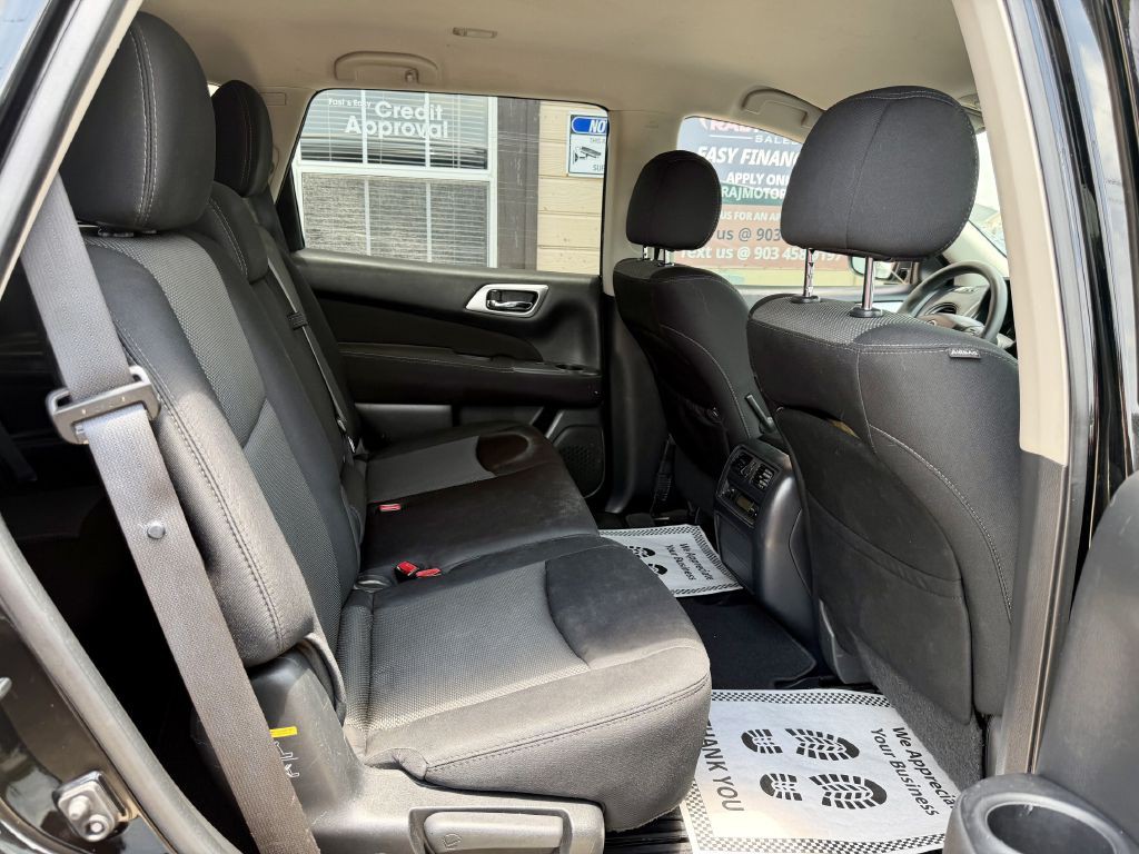 2017 Nissan Pathfinder Image 26