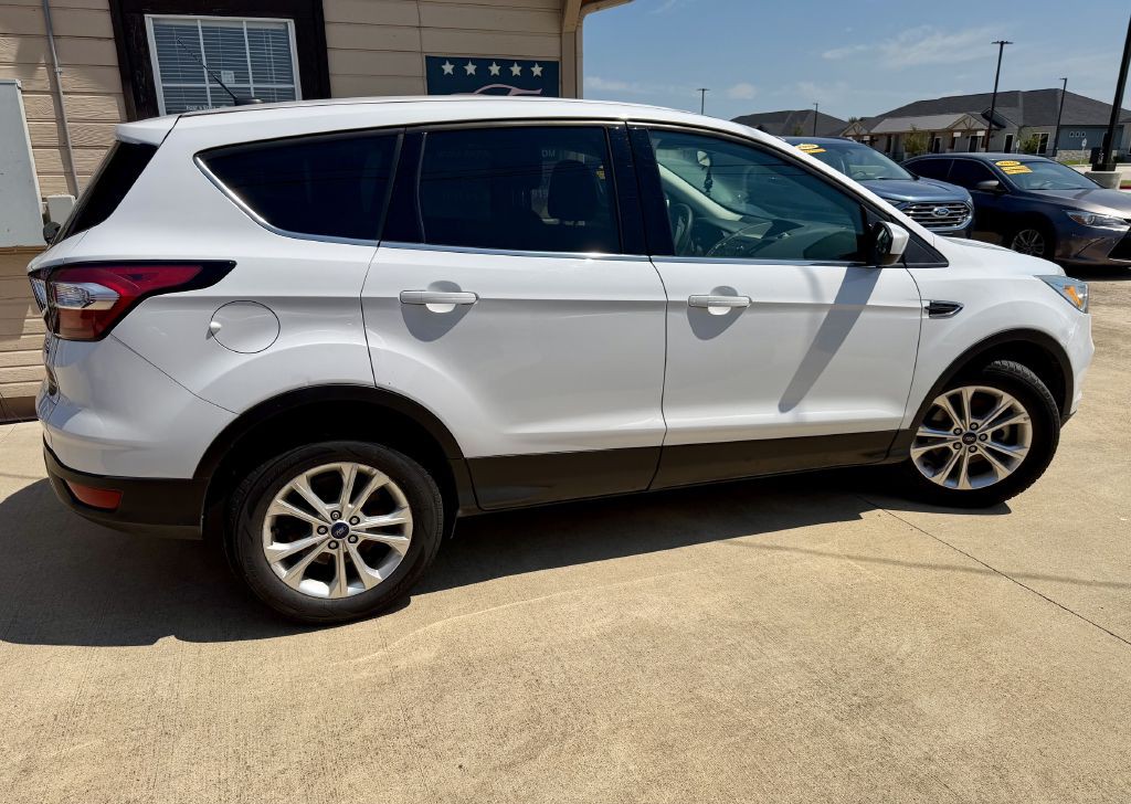 2017 Ford Escape Image 9